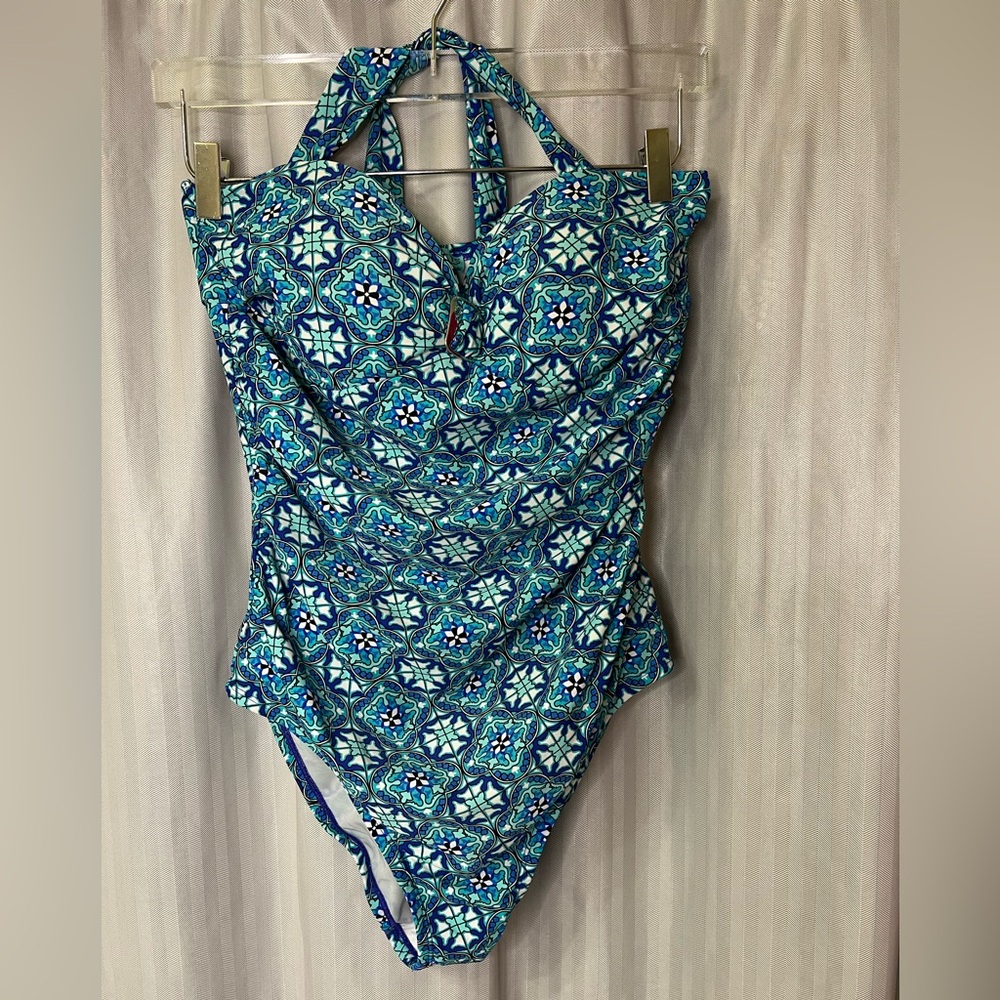 ASSETS by Sara Blakely Blue & Teal Tile-Print One-Piece Swimsuit size L